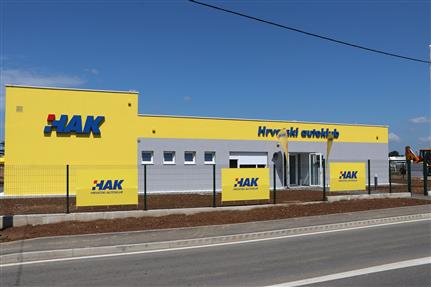 Otvorena je Tehnička baza Hrvatskog autokluba u Gospiću